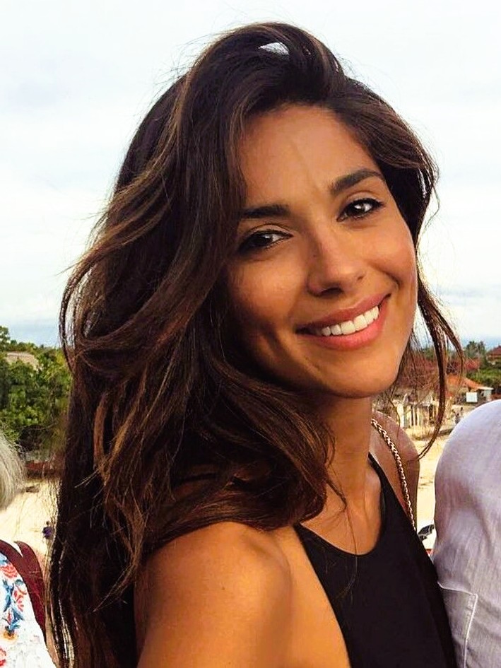 single on Latin dating sites